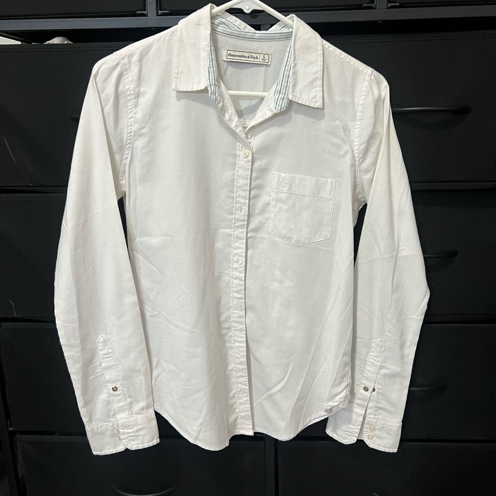 Abercrombie & Fitch Crisp White Casual Button-Down Shirt